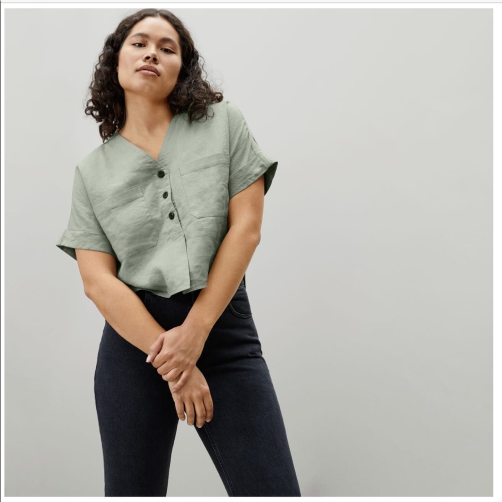 Everlane Linen utility shirt in laurel.